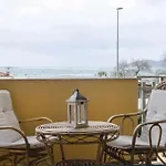 Bilocale Fronte Mare Sparaglione 別荘 *