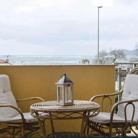 Bilocale Fronte Mare Sparaglione Vakantiehuis *